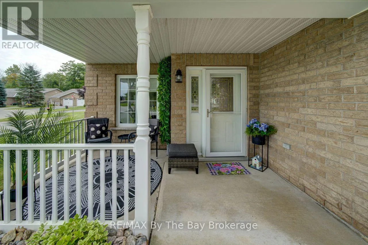 15 MEADOW LANE