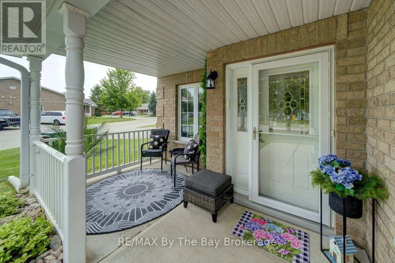15 MEADOW LANE