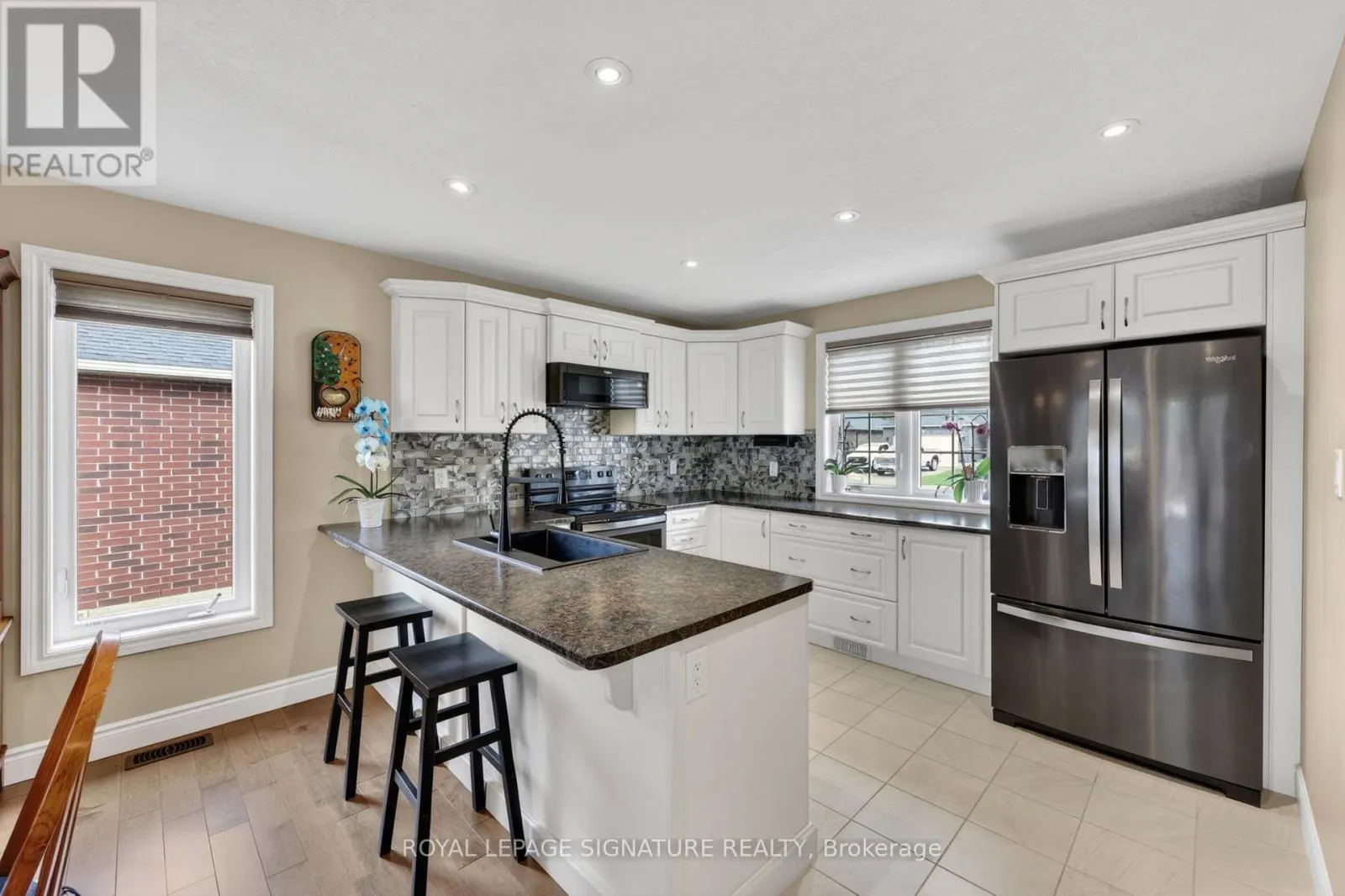 22 HUNTER AVENUE