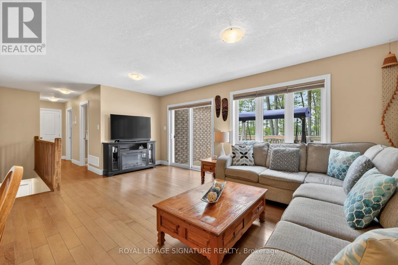 22 HUNTER AVENUE