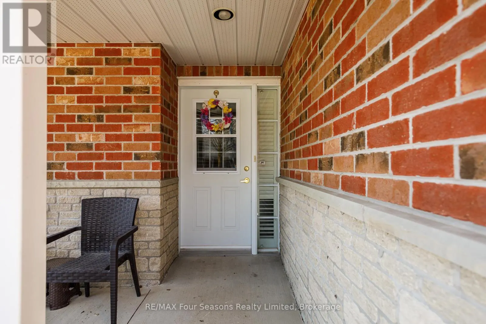 49 - 275 HURON STREET #49