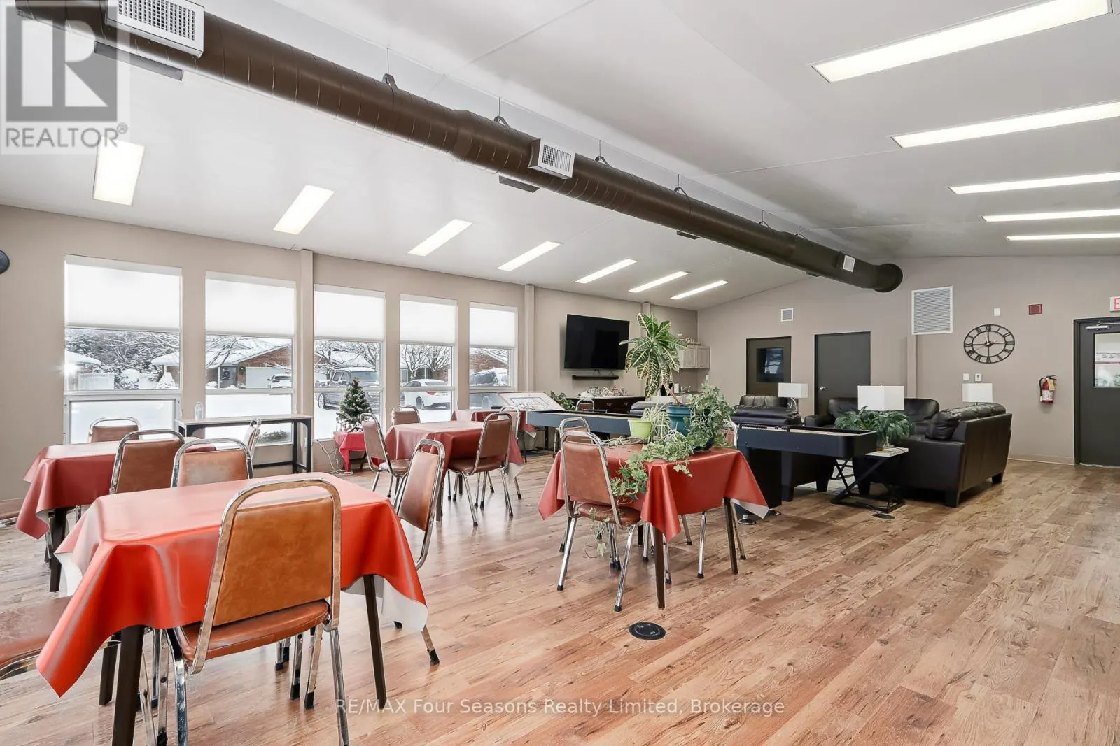49 - 275 HURON STREET #49