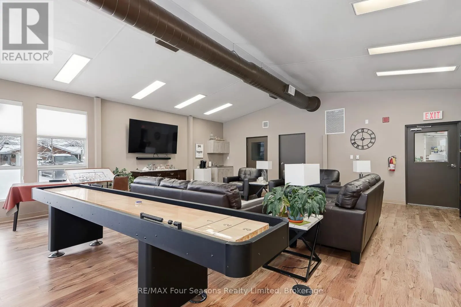 49 - 275 HURON STREET #49