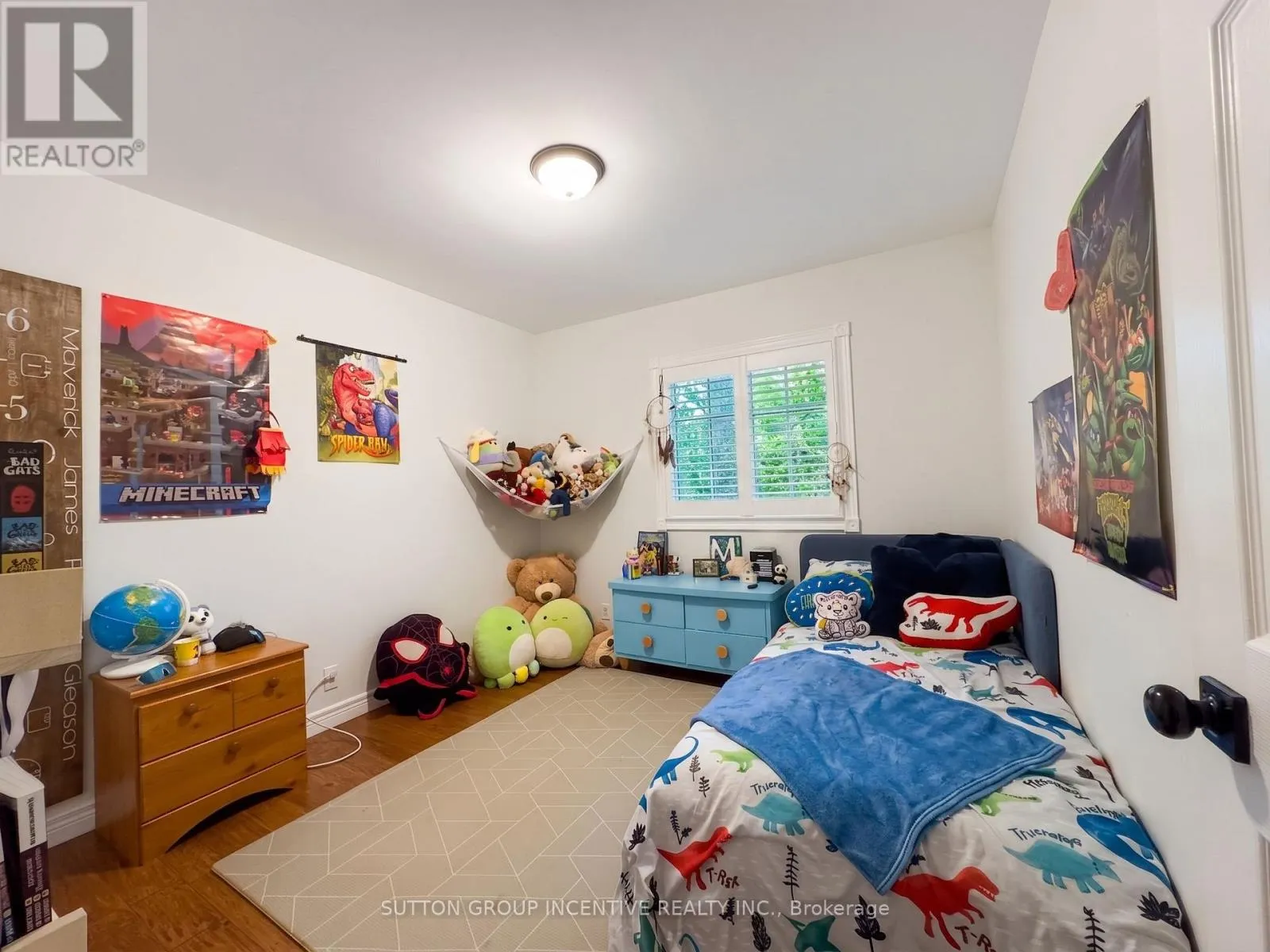 8 ALPINE WAY