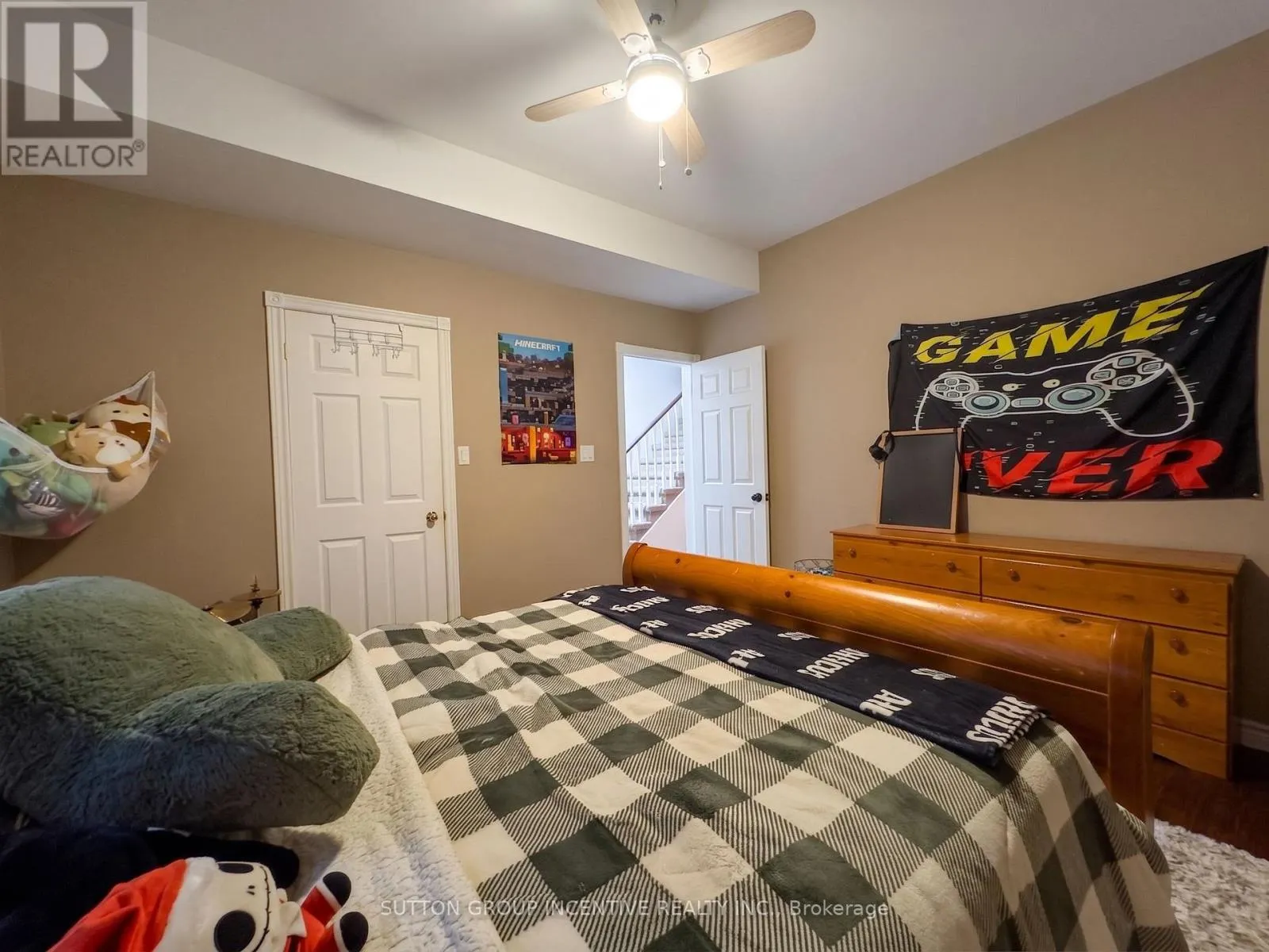8 ALPINE WAY