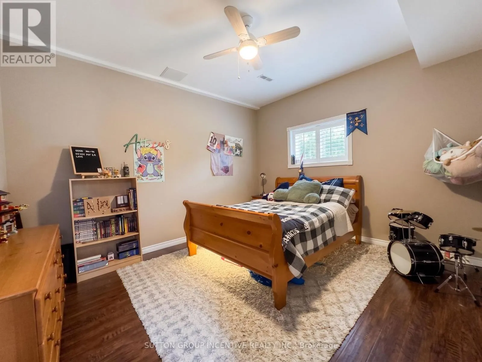 8 ALPINE WAY