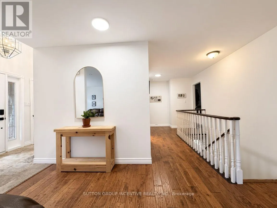 8 ALPINE WAY
