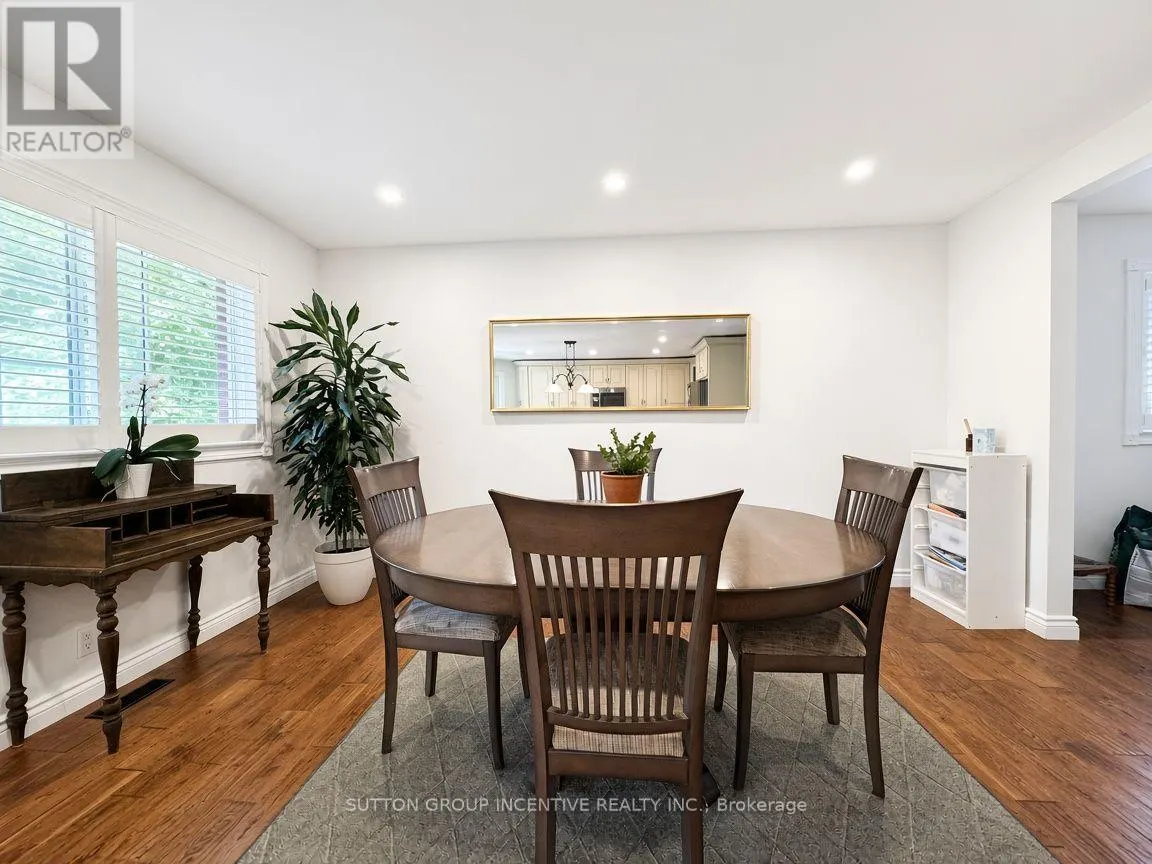 8 ALPINE WAY