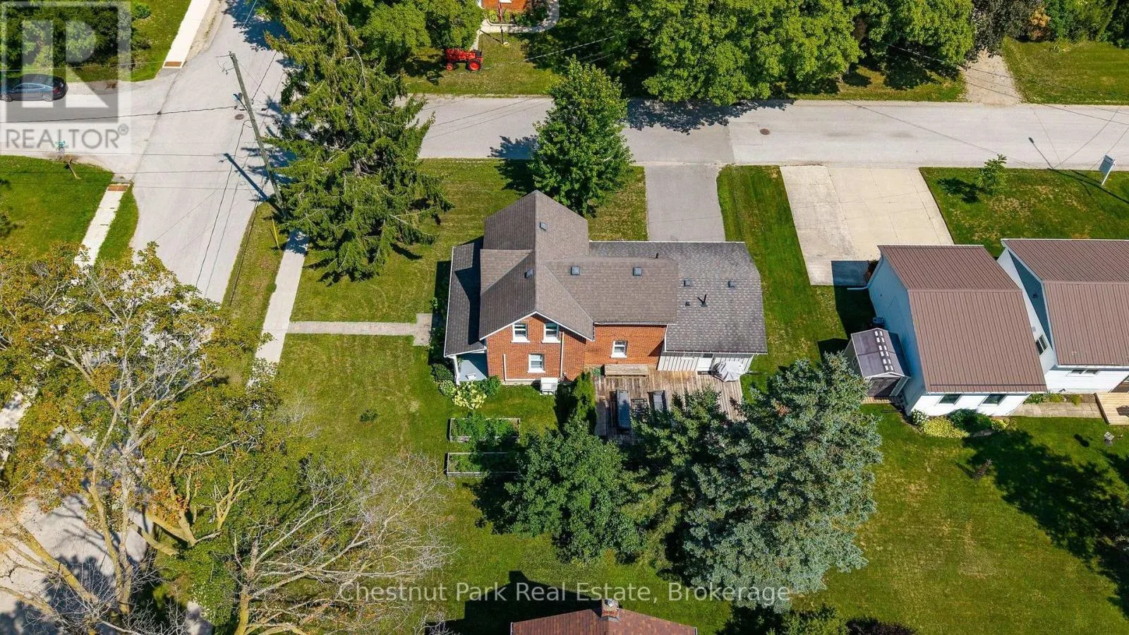 9 WELLINGTON STREET E