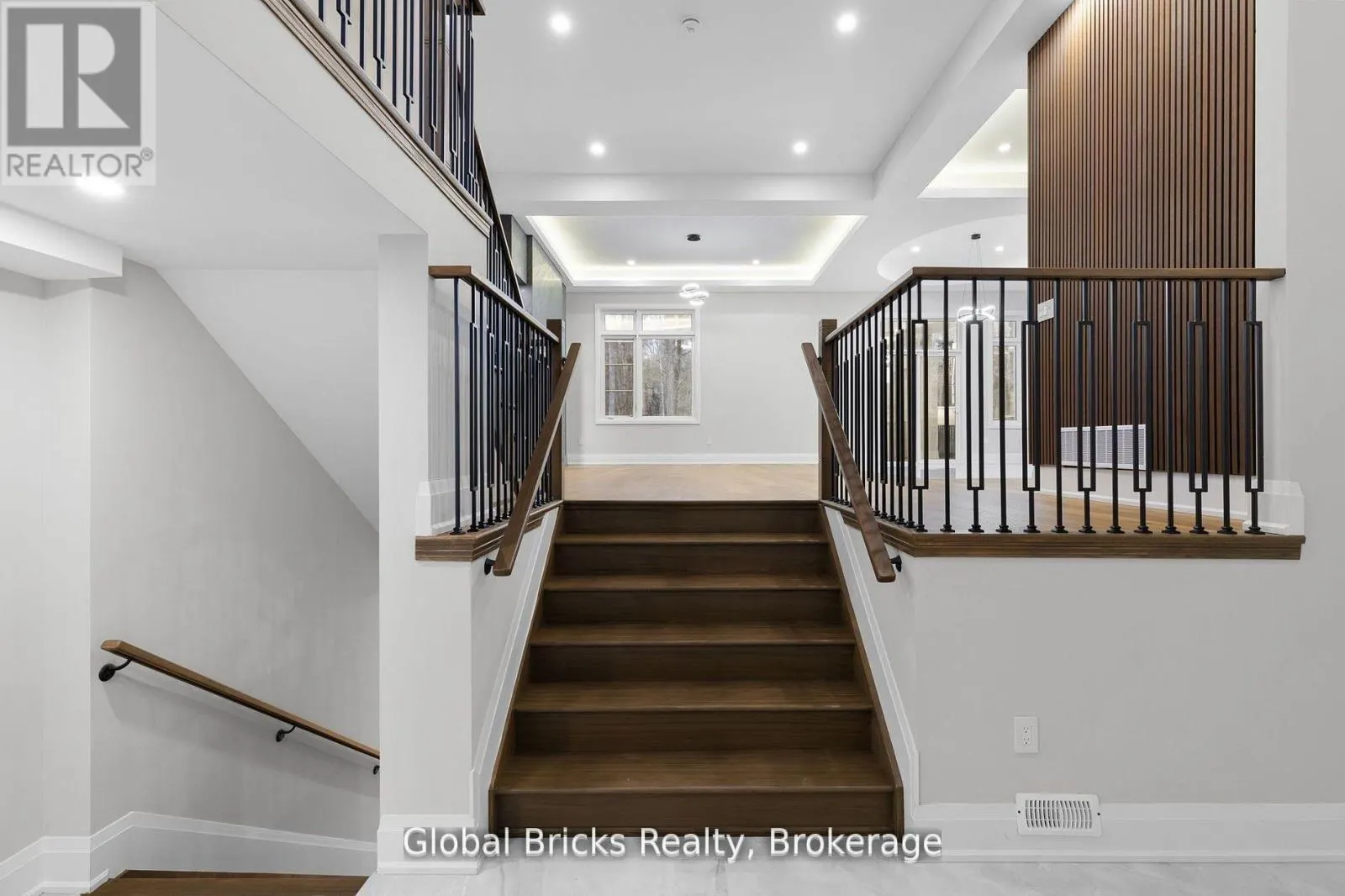 17 STAGLIR DRIVE