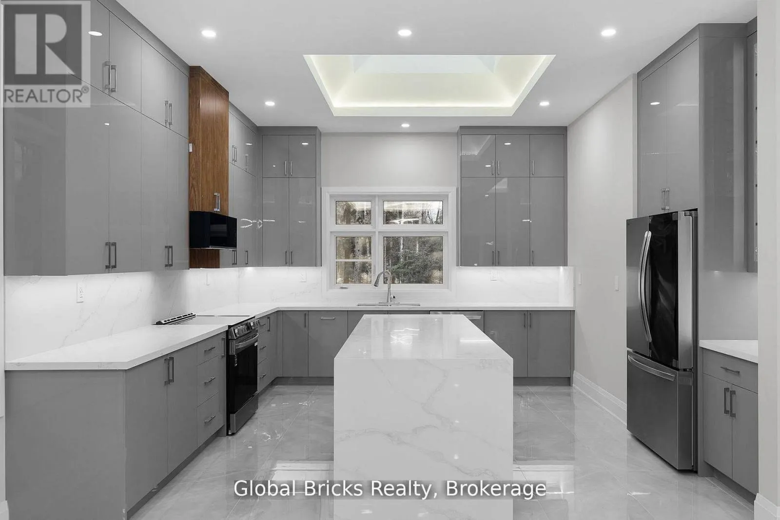 17 STAGLIR DRIVE