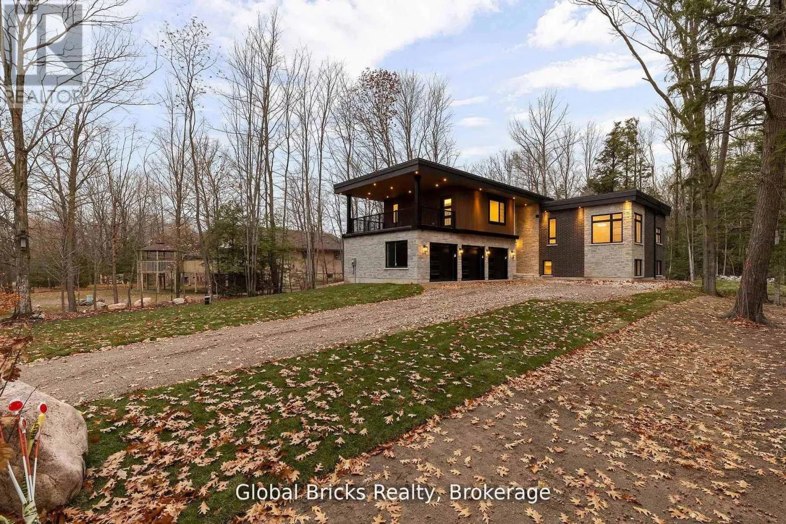 17 STAGLIR DRIVE