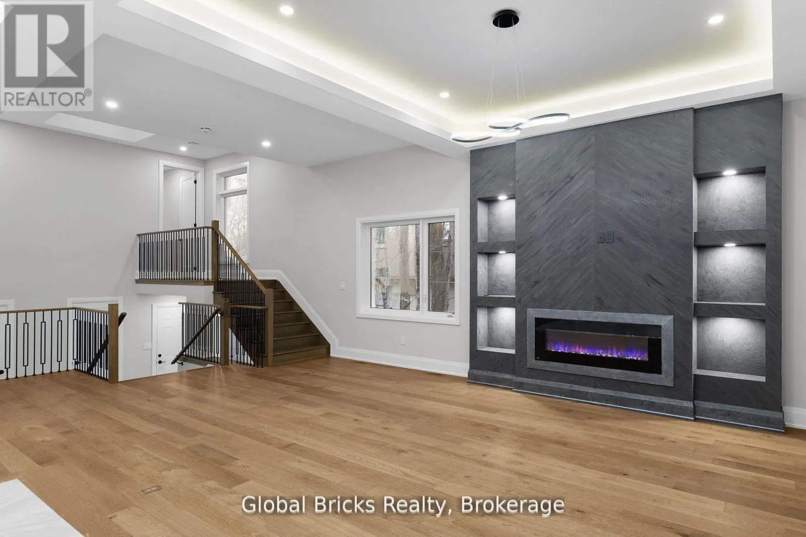 17 STAGLIR DRIVE