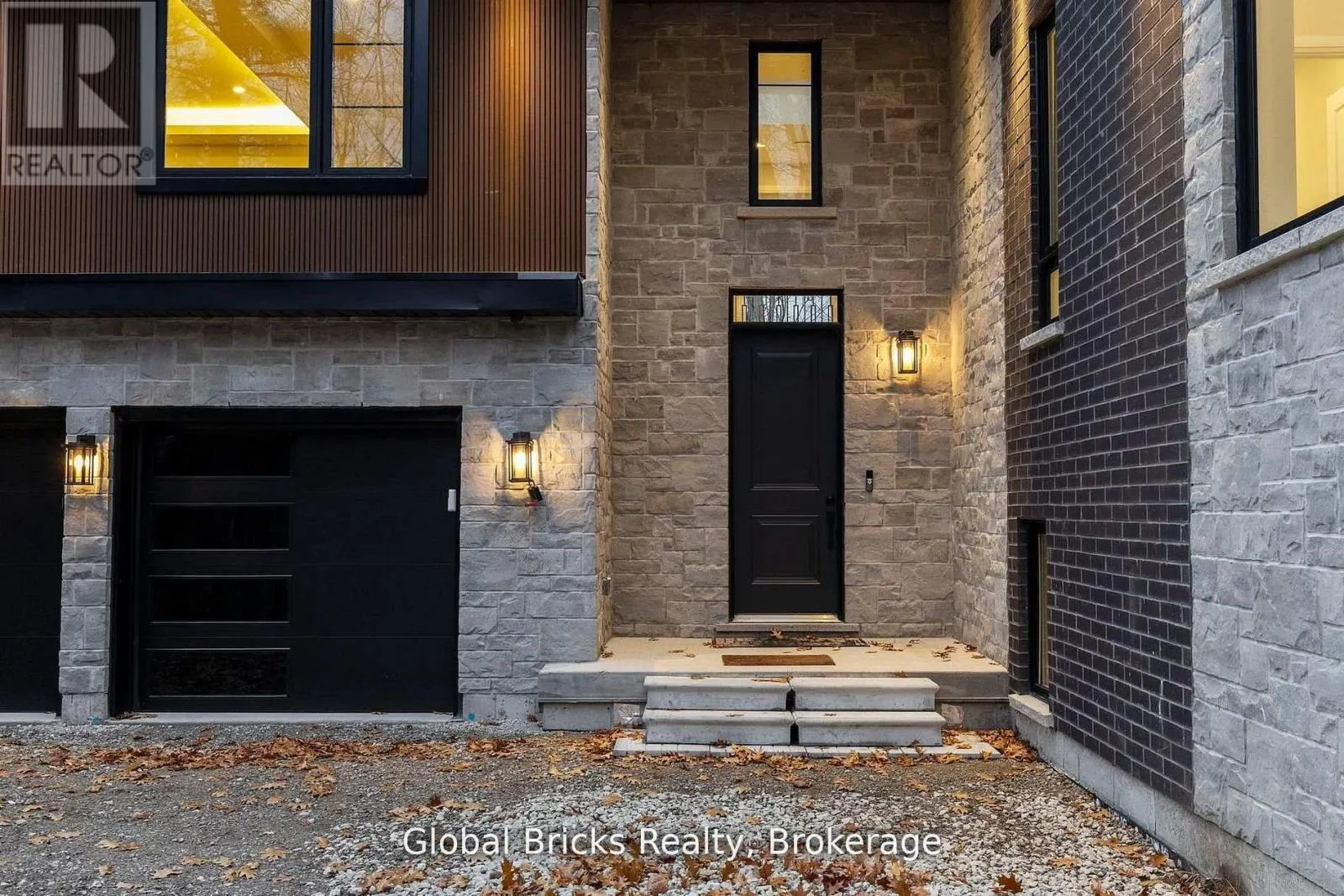 17 STAGLIR DRIVE