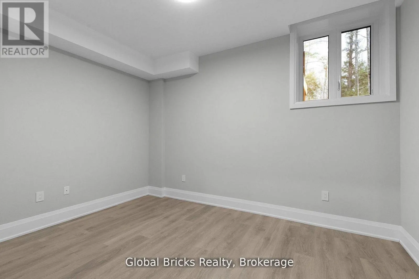17 STAGLIR DRIVE