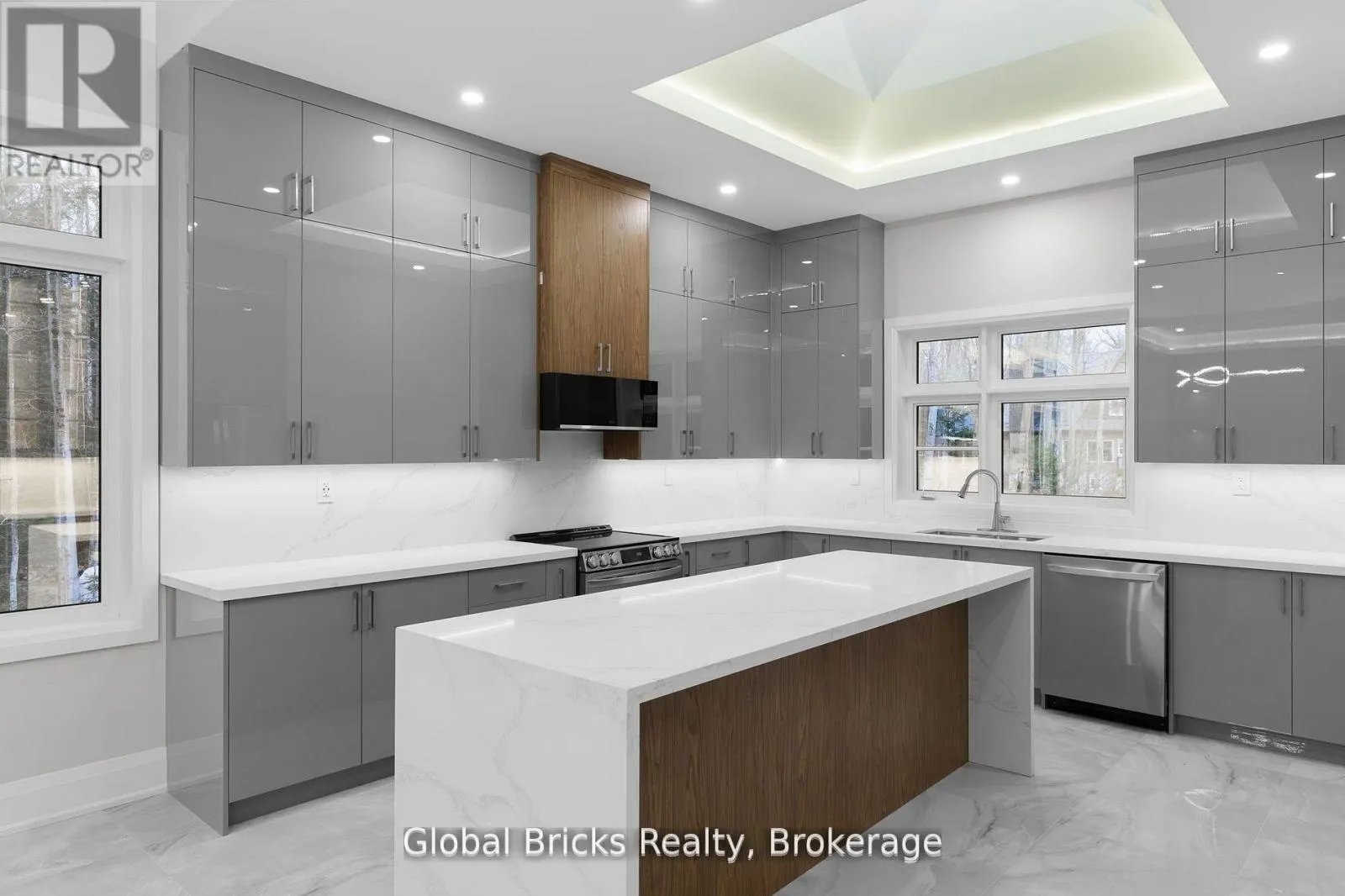 17 STAGLIR DRIVE