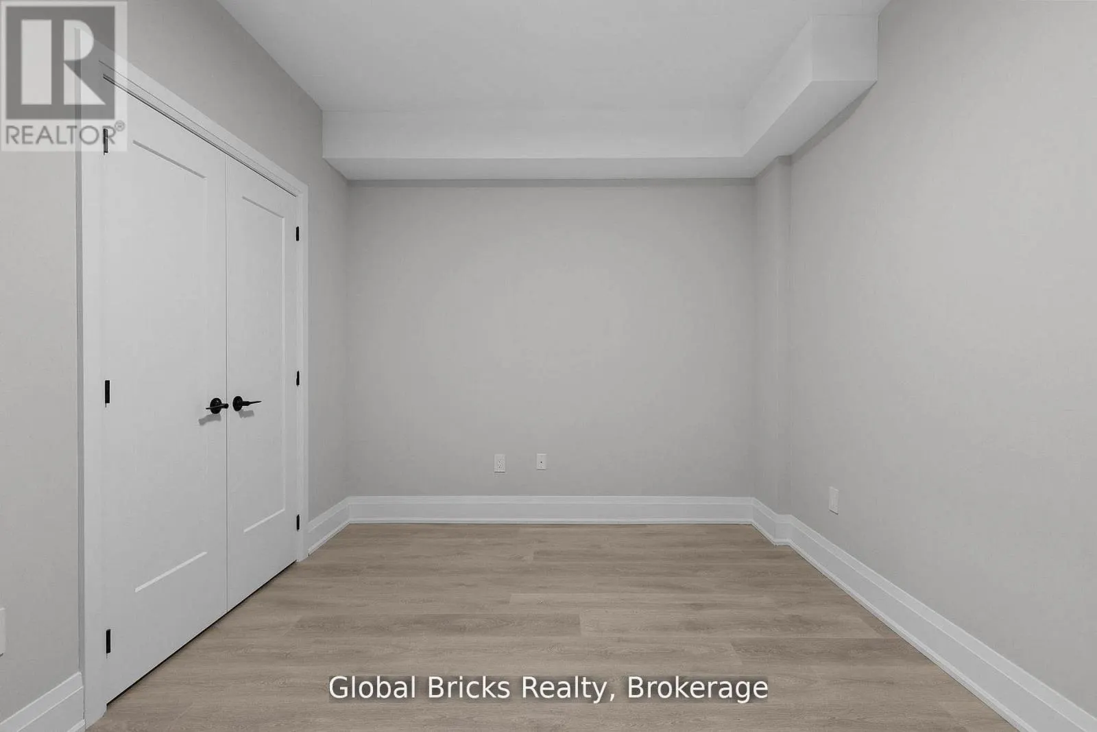 17 STAGLIR DRIVE