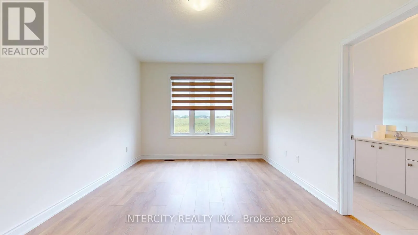 17 UNION BOULEVARD