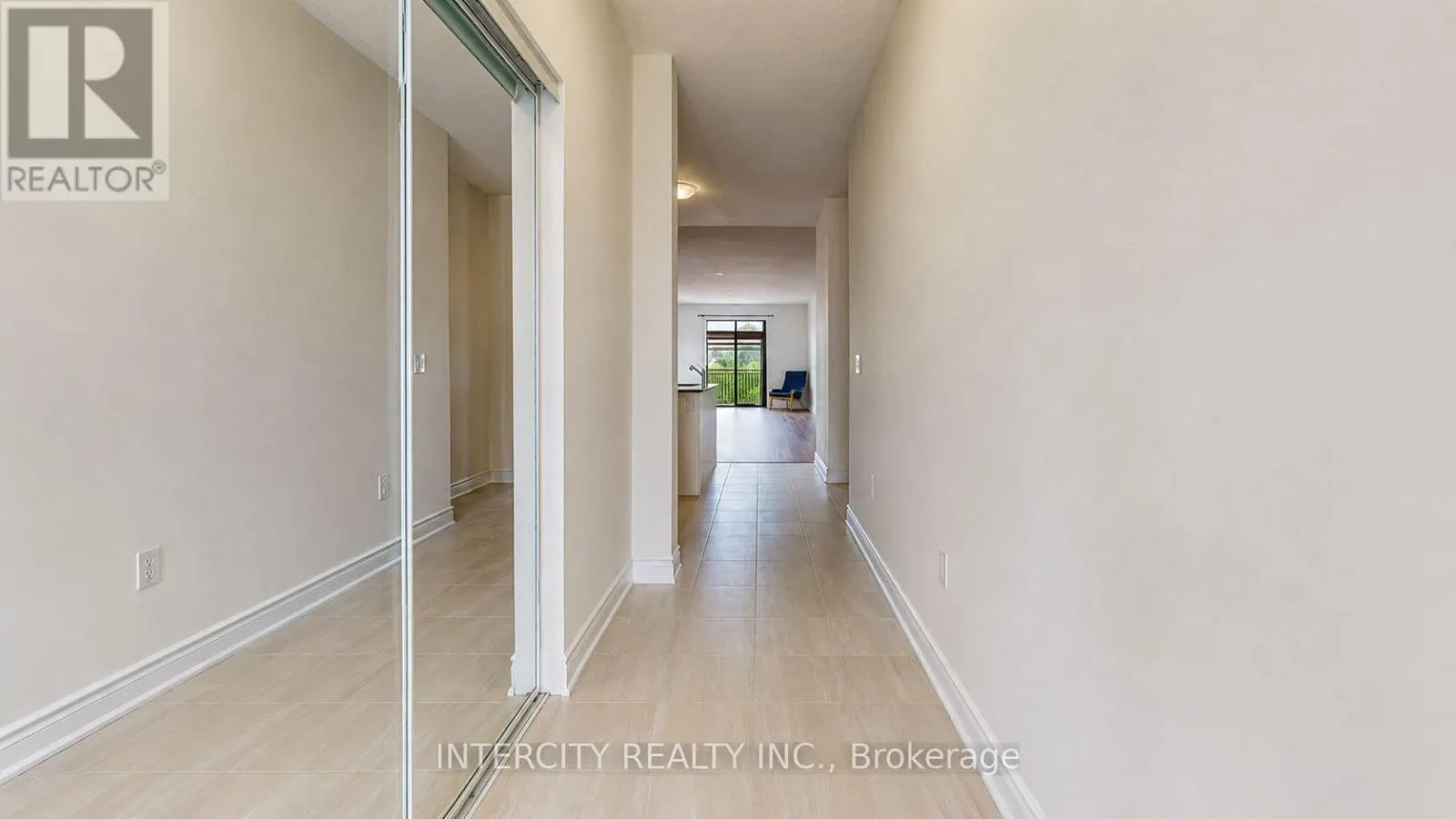 17 UNION BOULEVARD