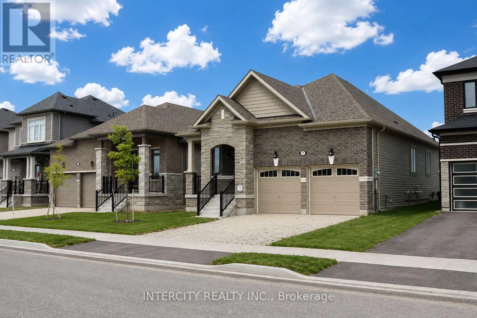 17 UNION BOULEVARD