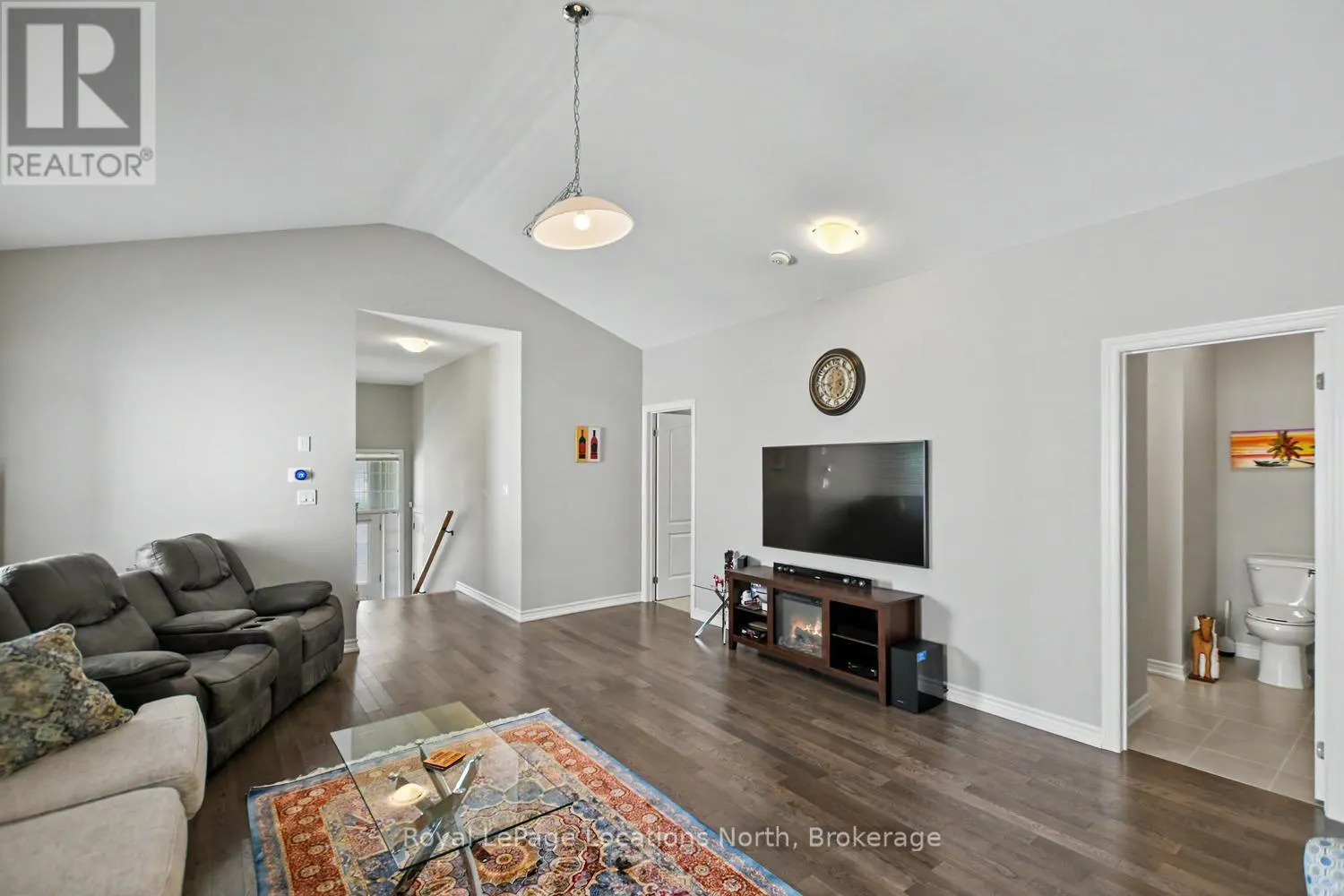 214 SPRINGFIELD CRESCENT