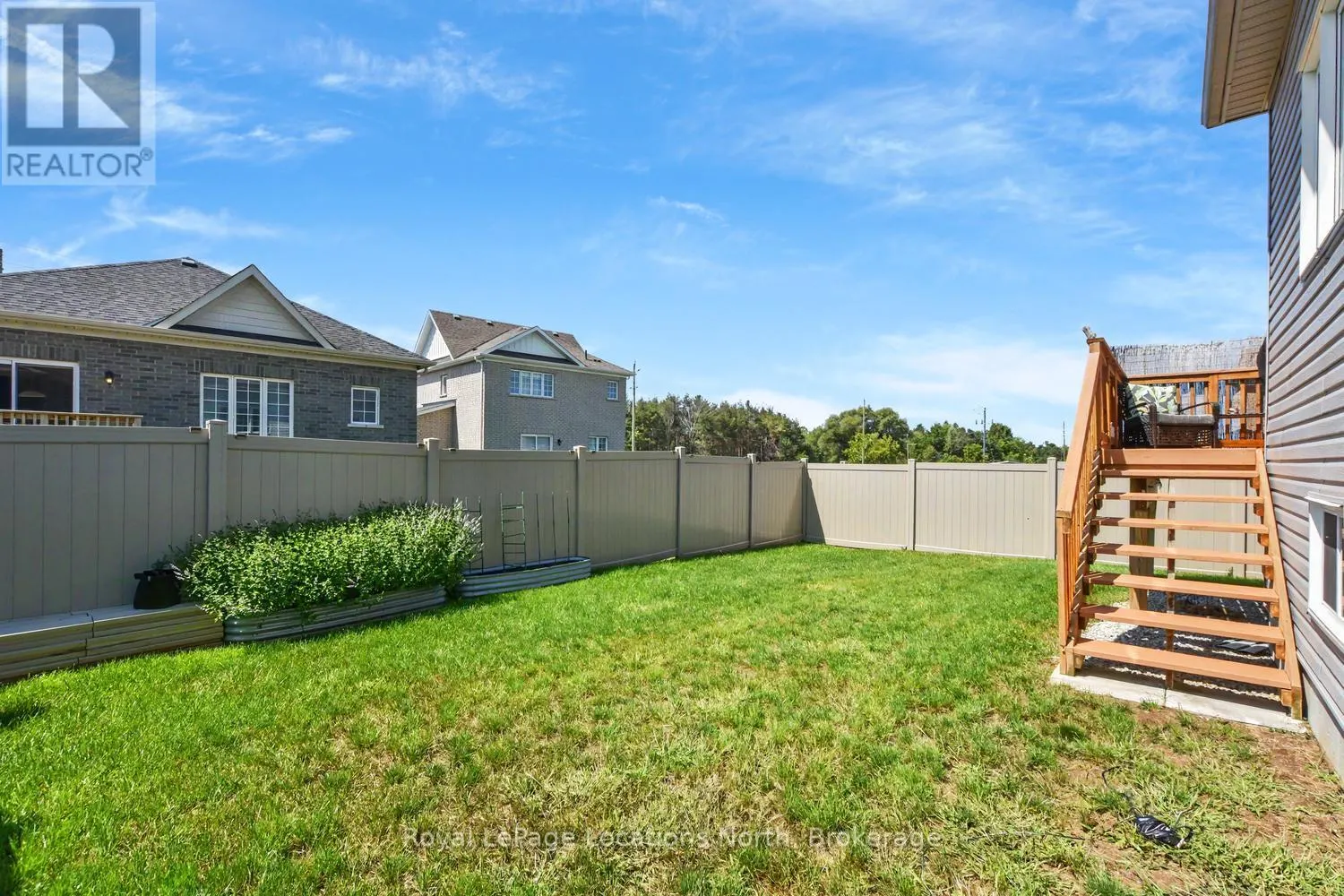 214 SPRINGFIELD CRESCENT