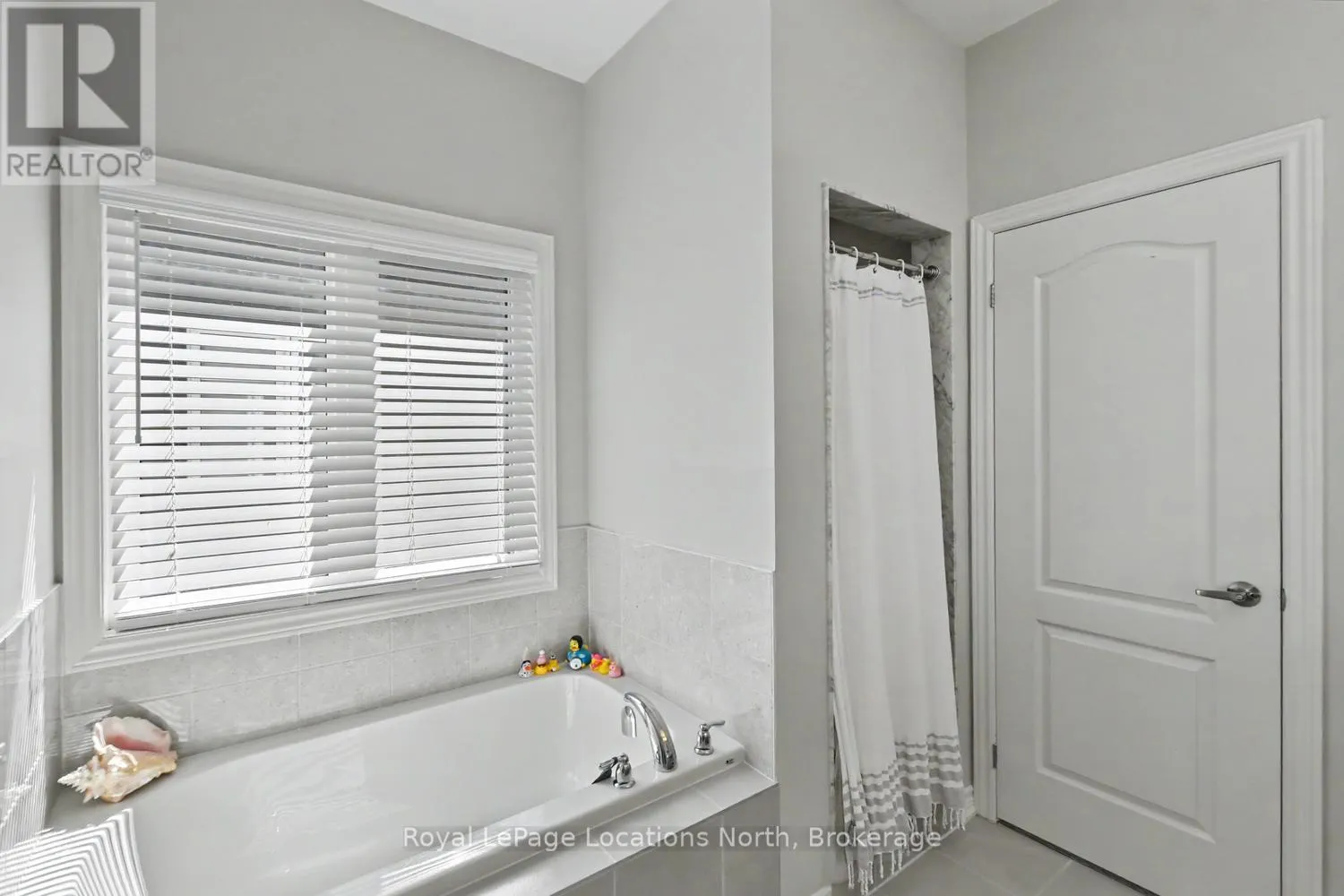 214 SPRINGFIELD CRESCENT