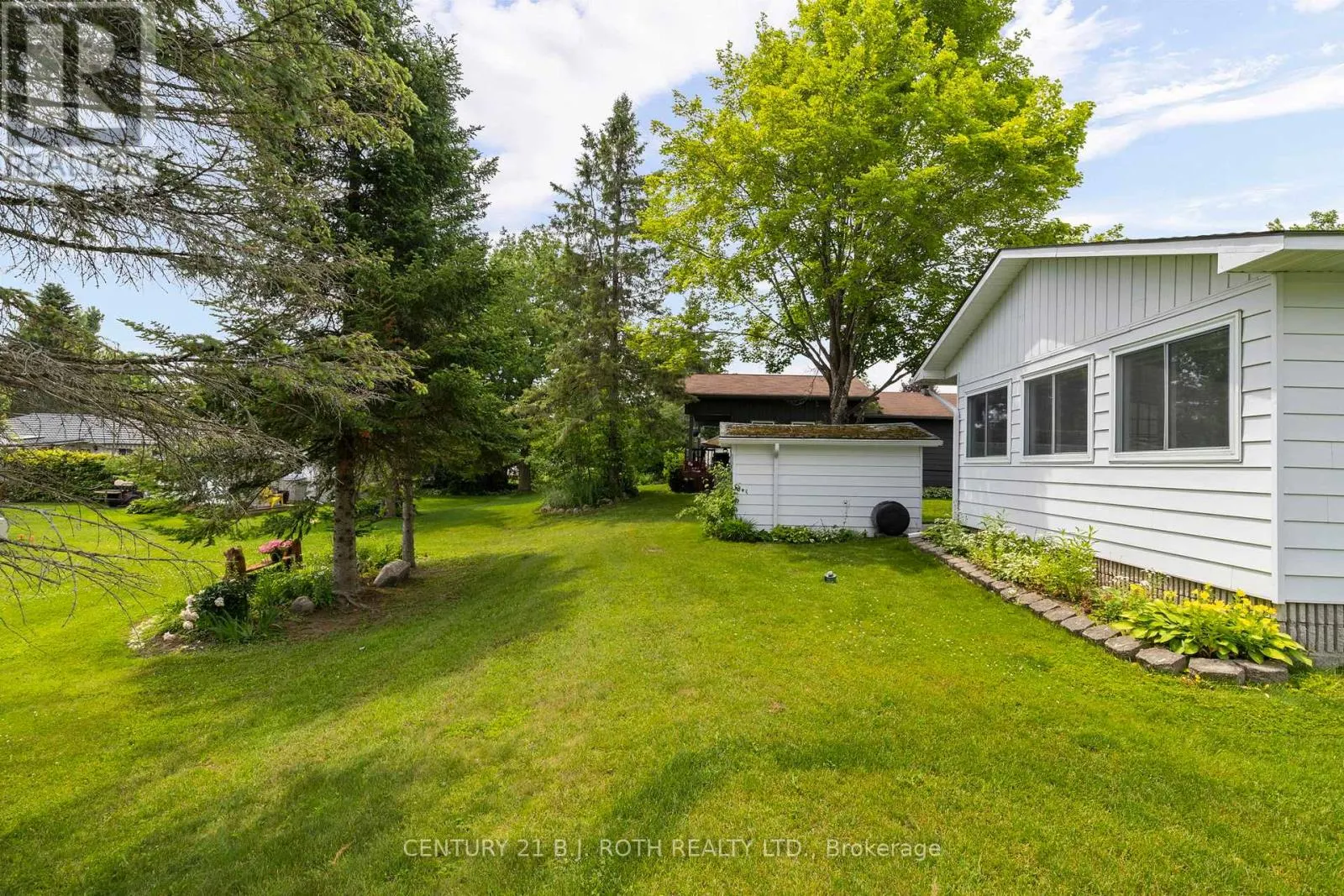 19 MAPLE CRESCENT