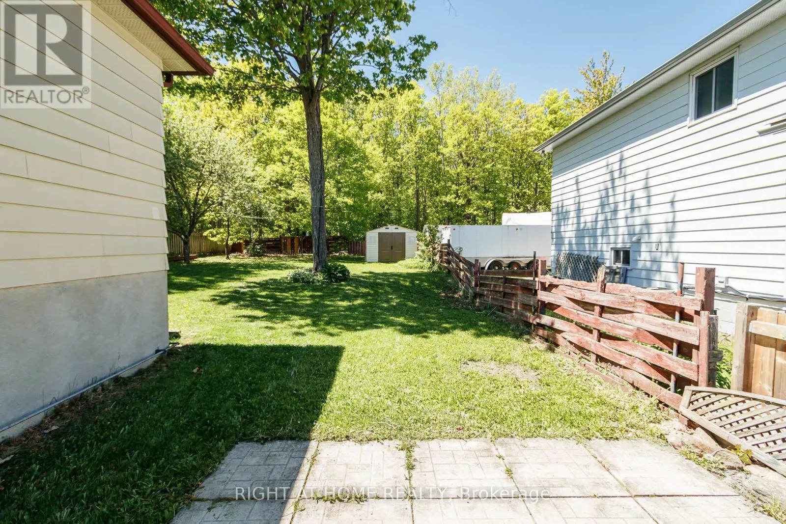1059 GLEN MHOR CRESCENT