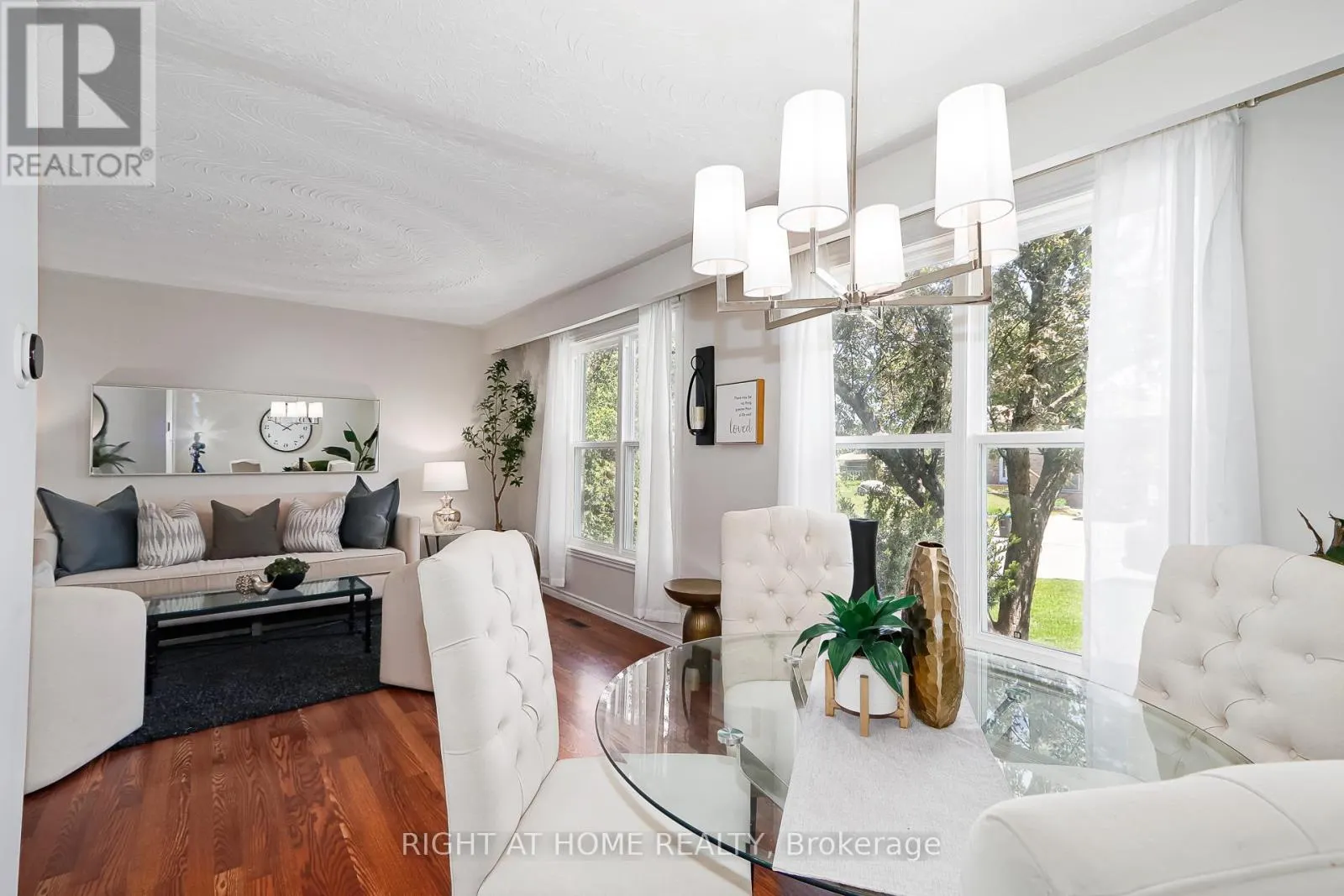 1059 GLEN MHOR CRESCENT