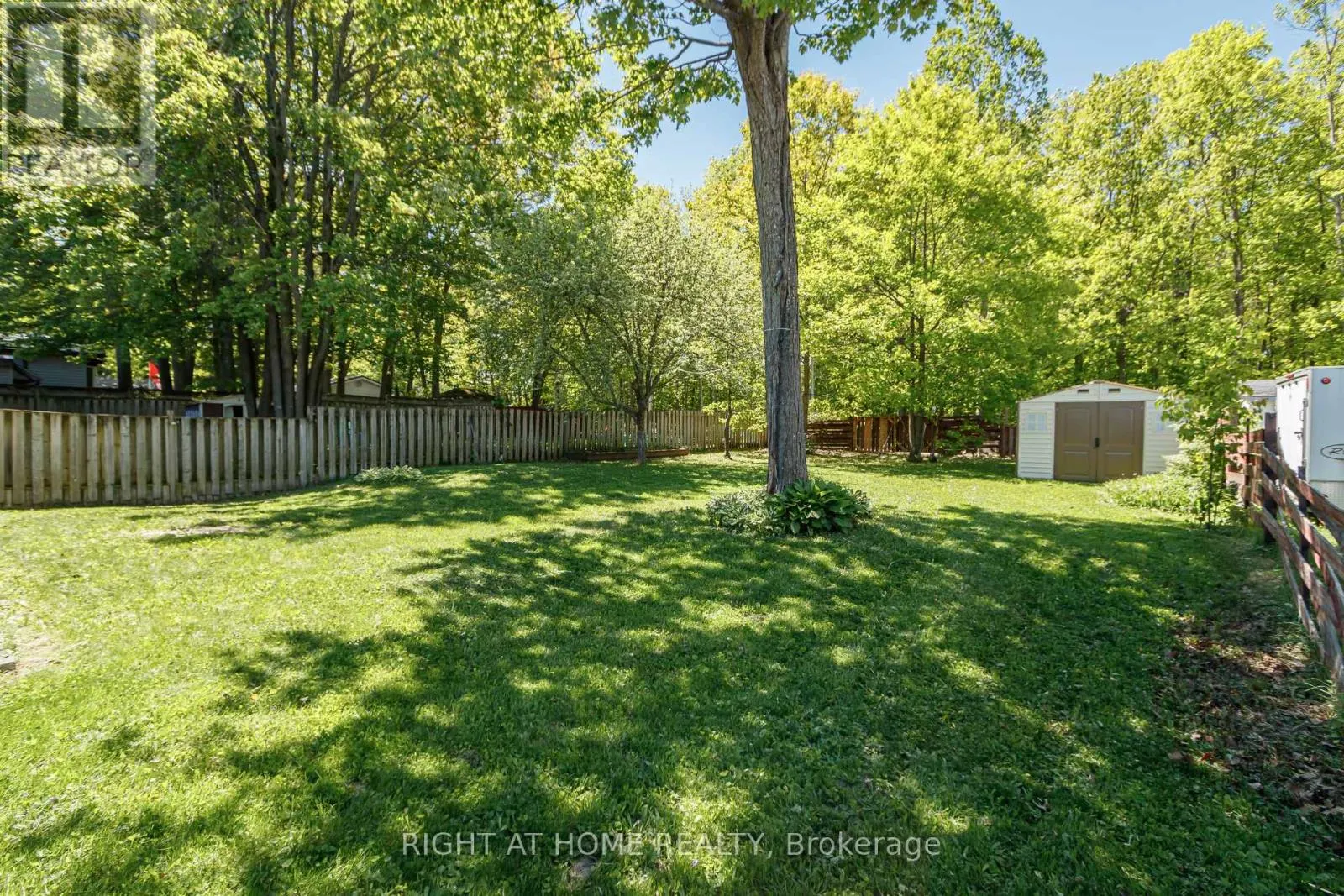 1059 GLEN MHOR CRESCENT
