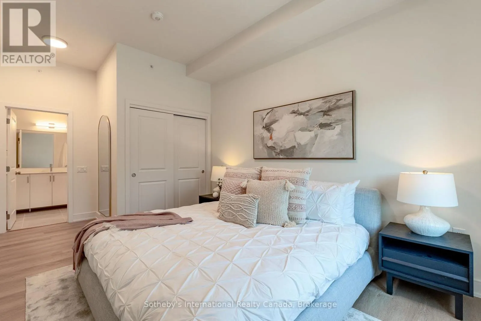 311 - 121 MARY ST STREET #311