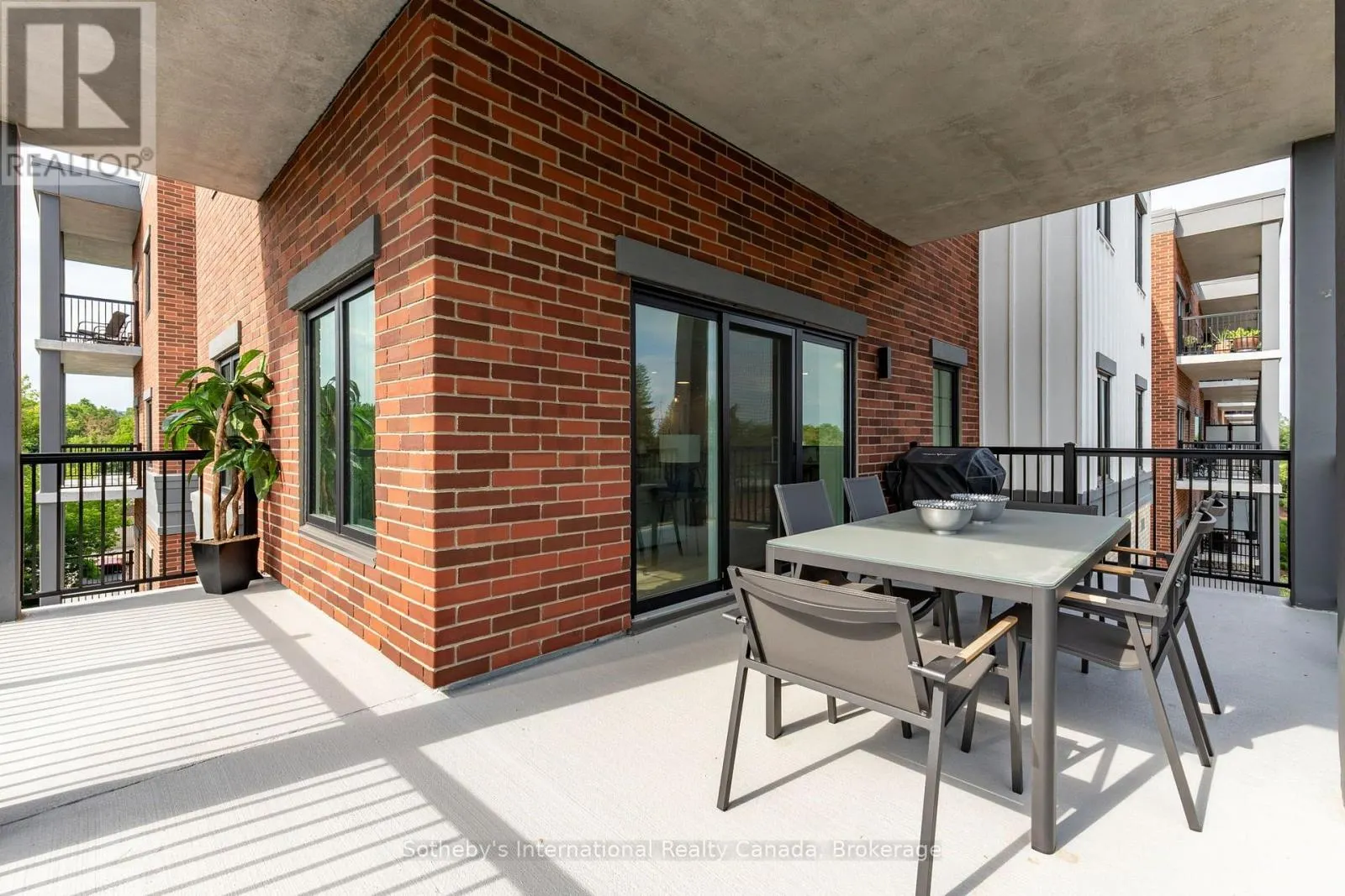 311 - 121 MARY ST STREET #311