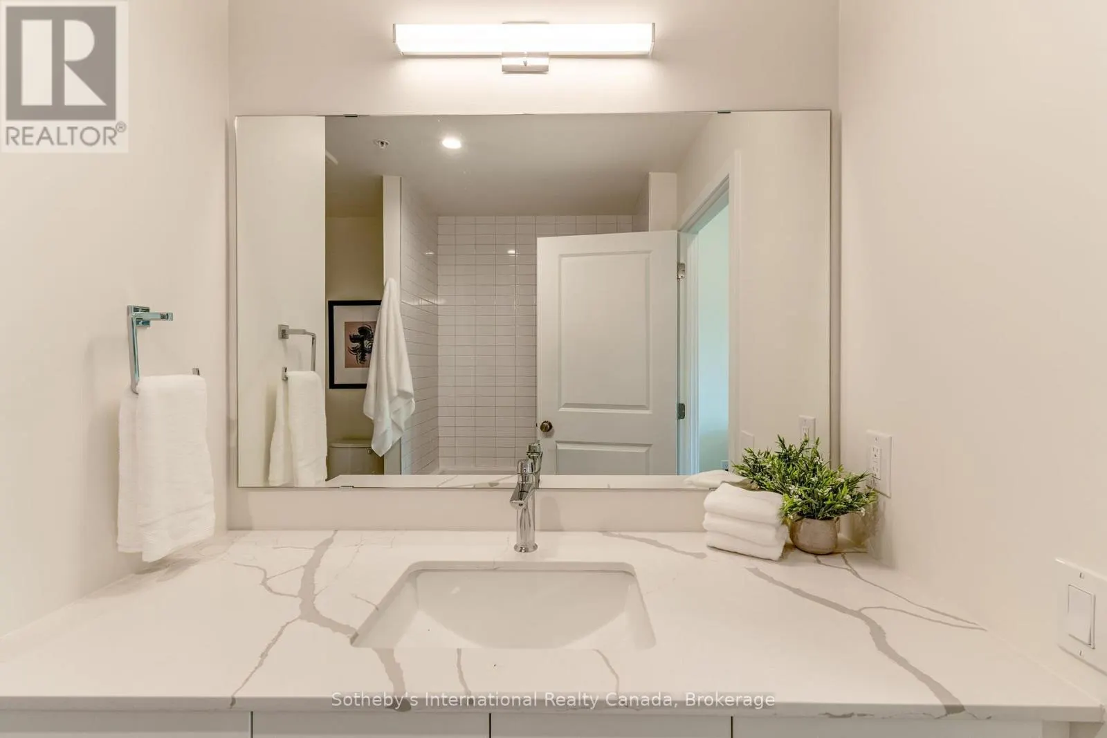 311 - 121 MARY ST STREET #311