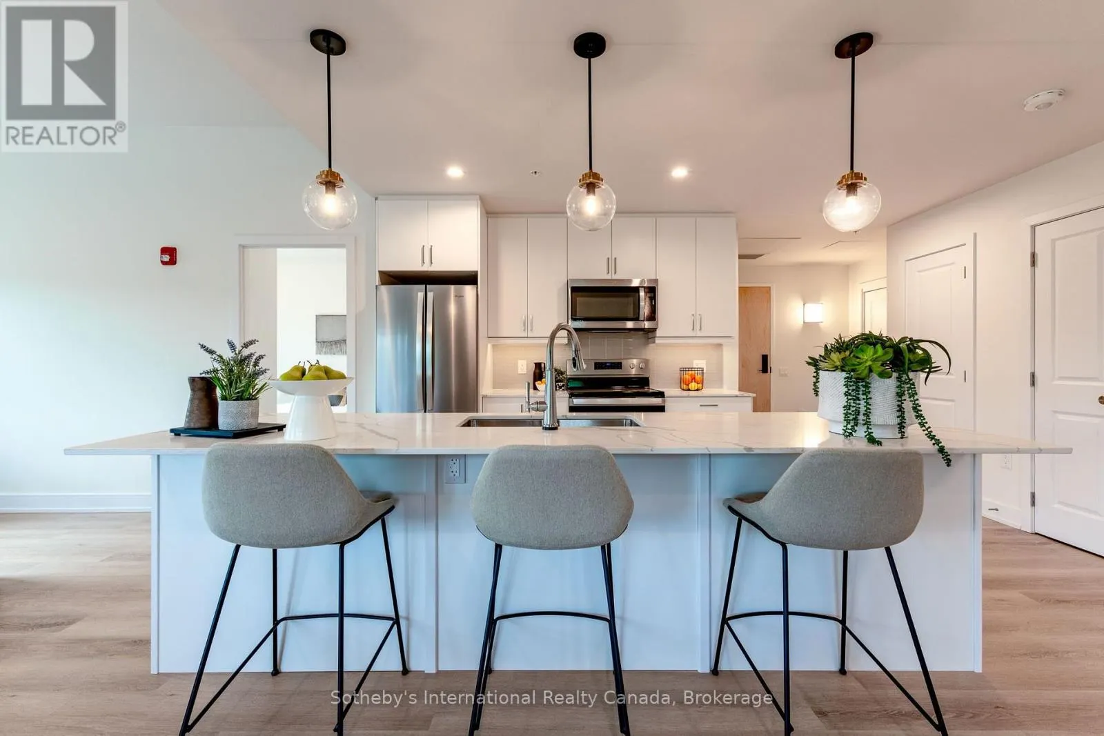 311 - 121 MARY ST STREET #311