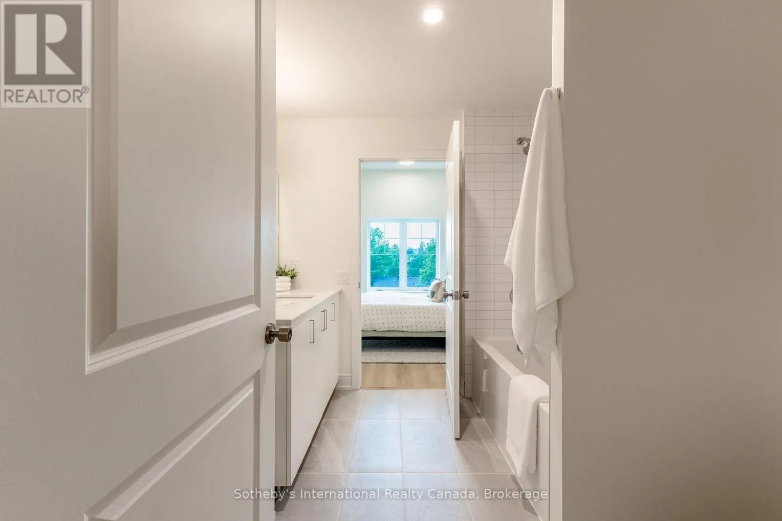 311 - 121 MARY ST STREET #311