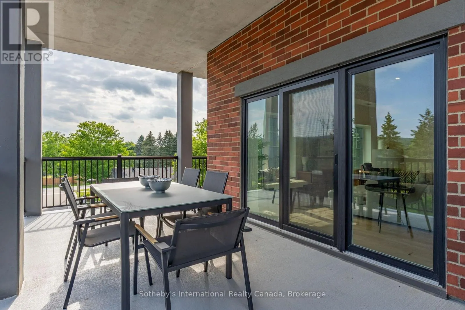 311 - 121 MARY ST STREET #311