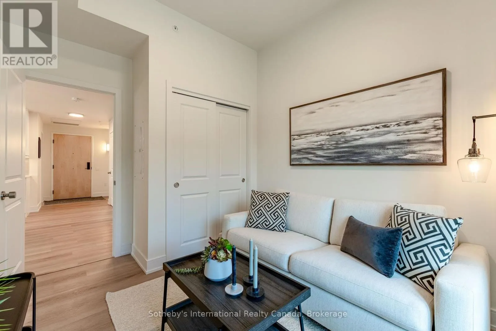 311 - 121 MARY ST STREET #311