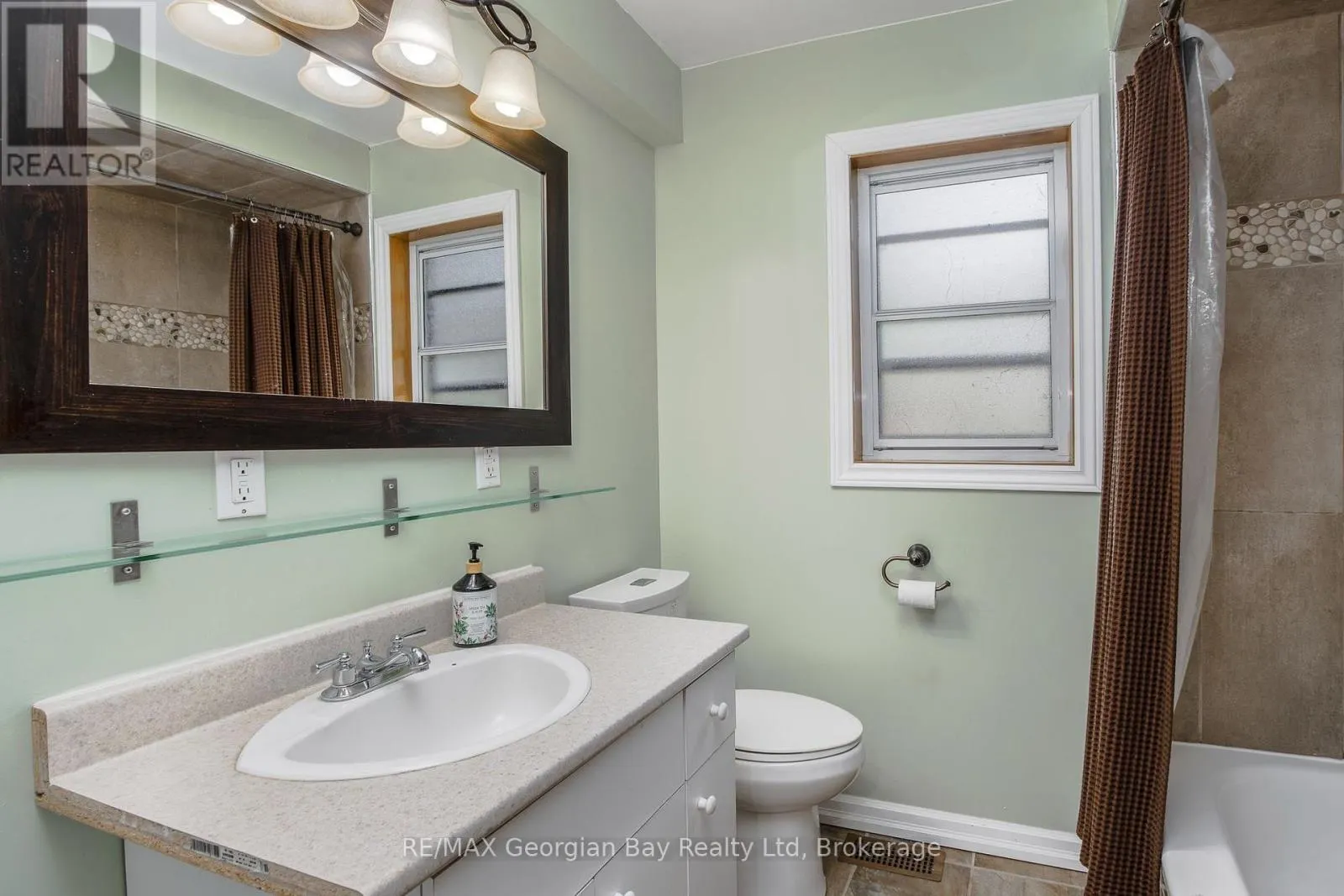 754 LAFONTAINE ROAD W