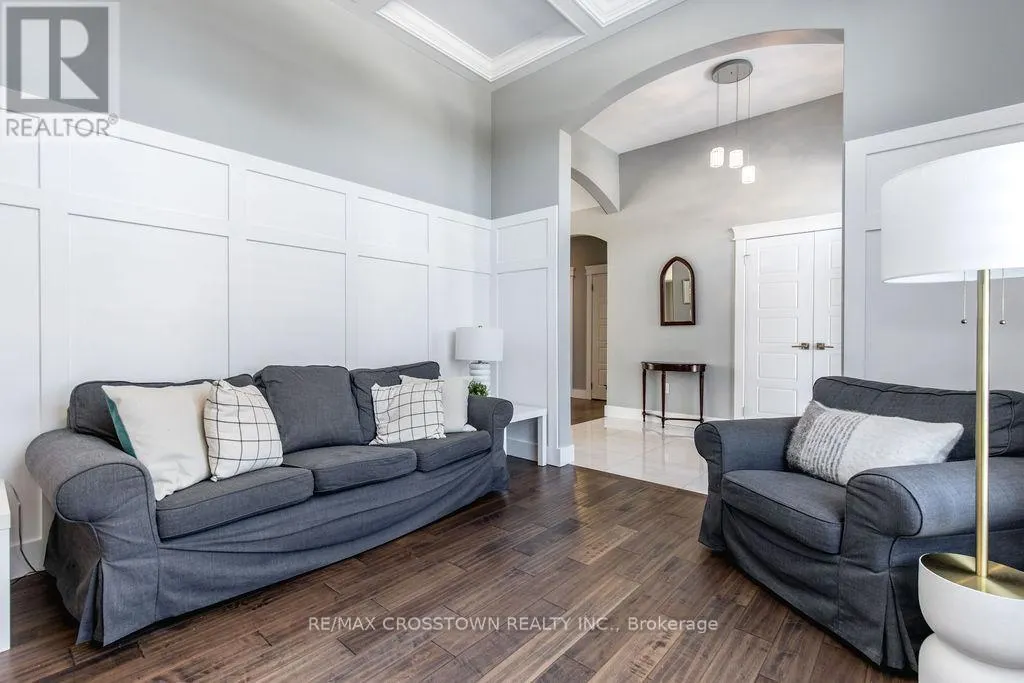 25 MENNILL DRIVE