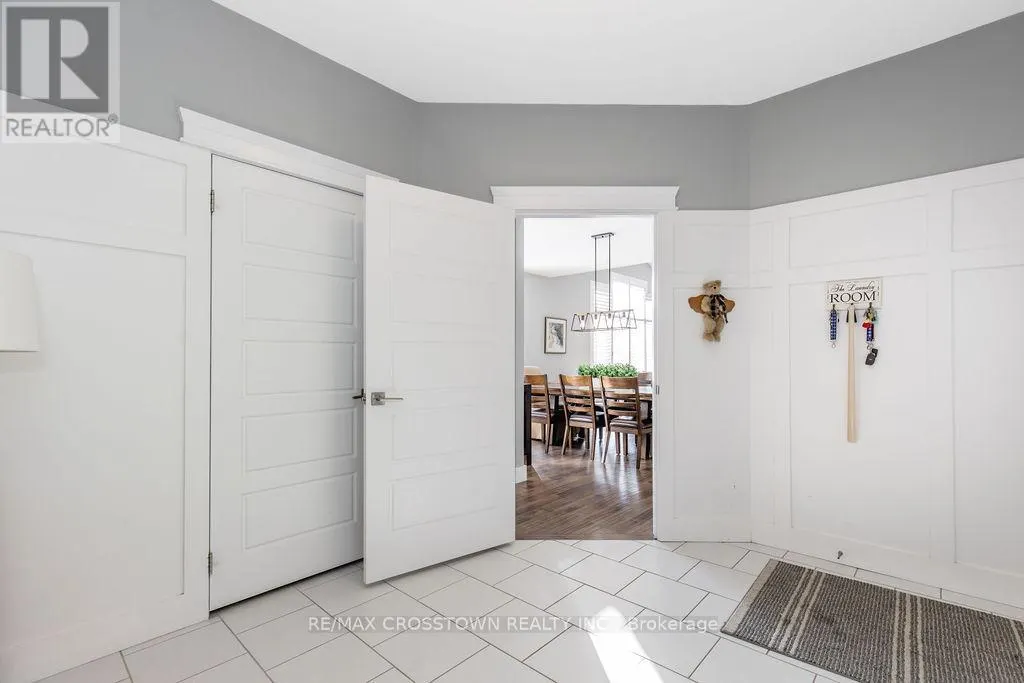 25 MENNILL DRIVE