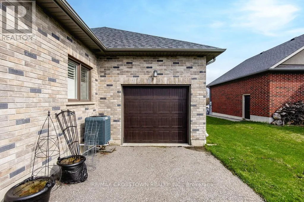 25 MENNILL DRIVE
