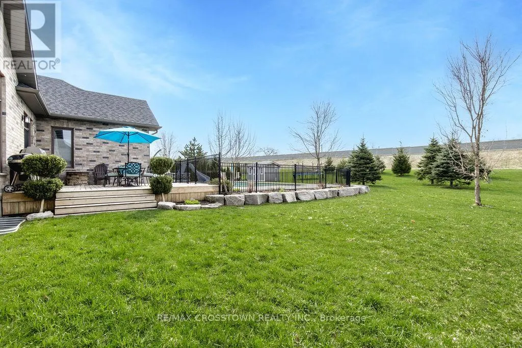 25 MENNILL DRIVE