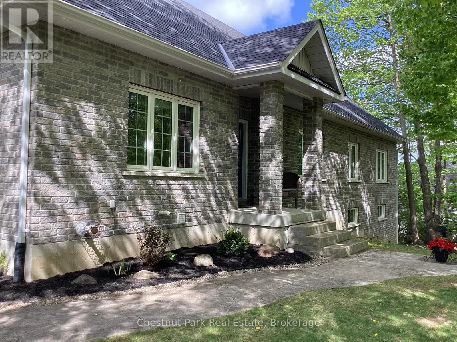 28 BOYD CRESCENT
