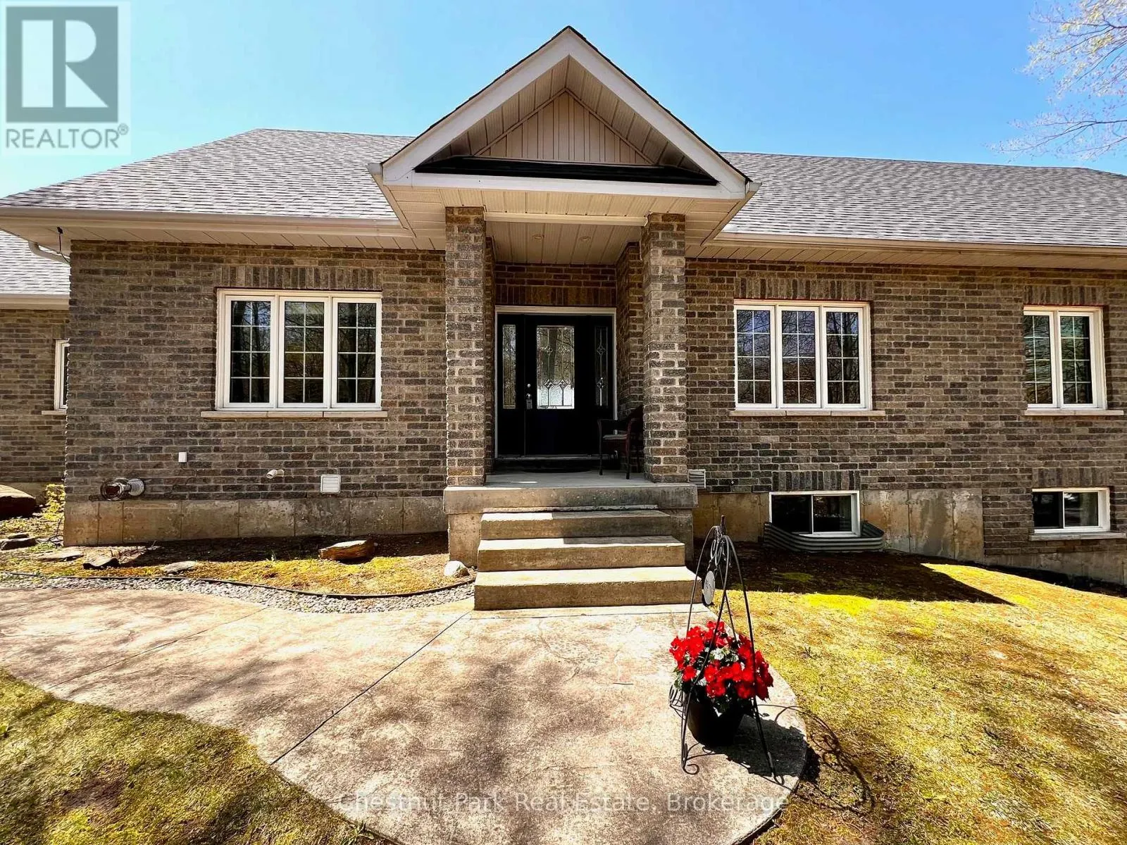 28 BOYD CRESCENT