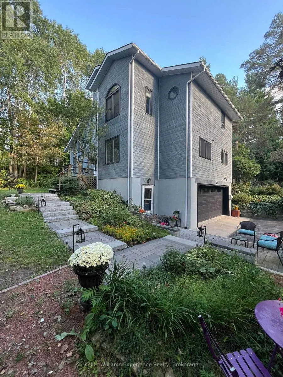 122 POYNTZ STREET