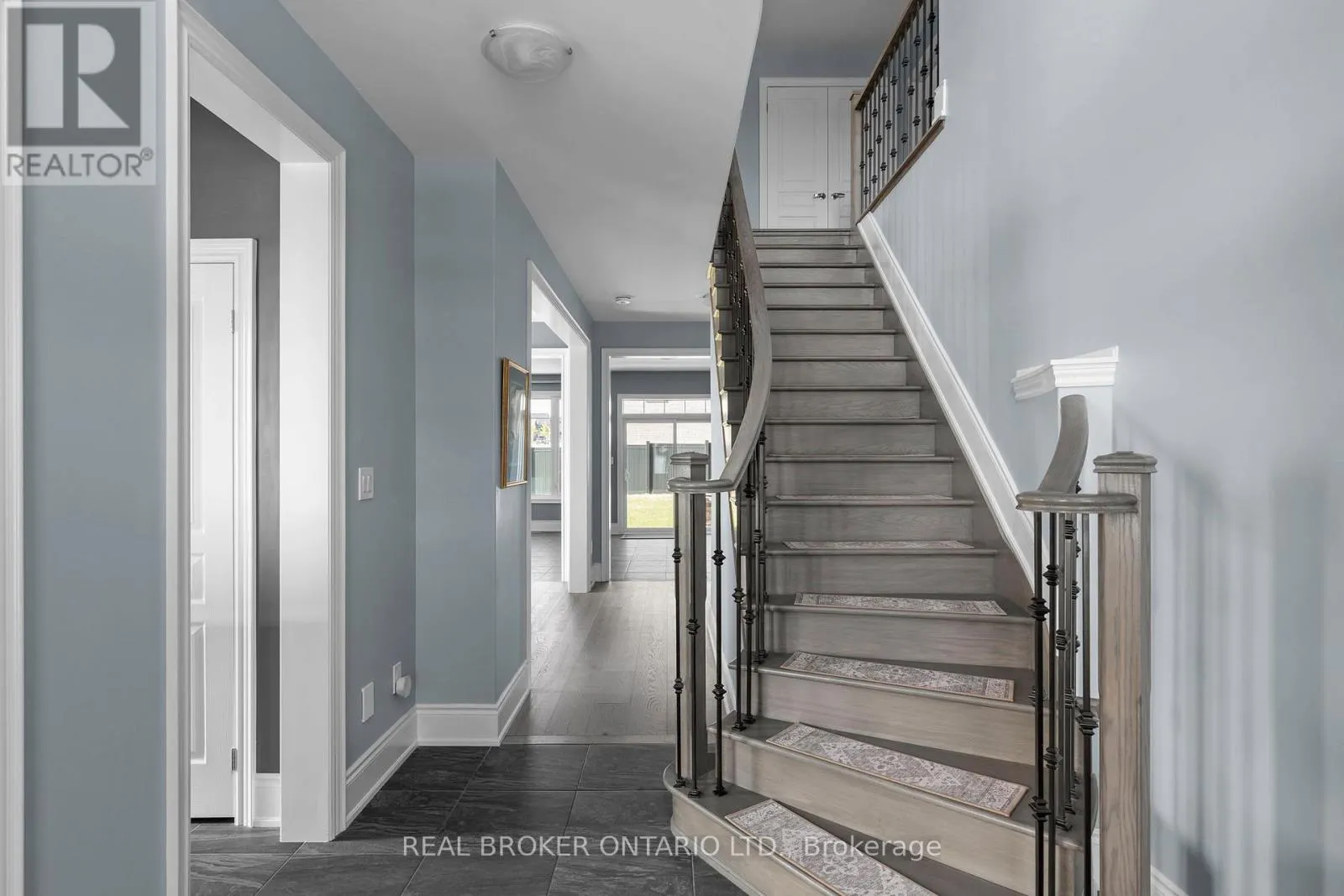 3032 MONARCH DRIVE