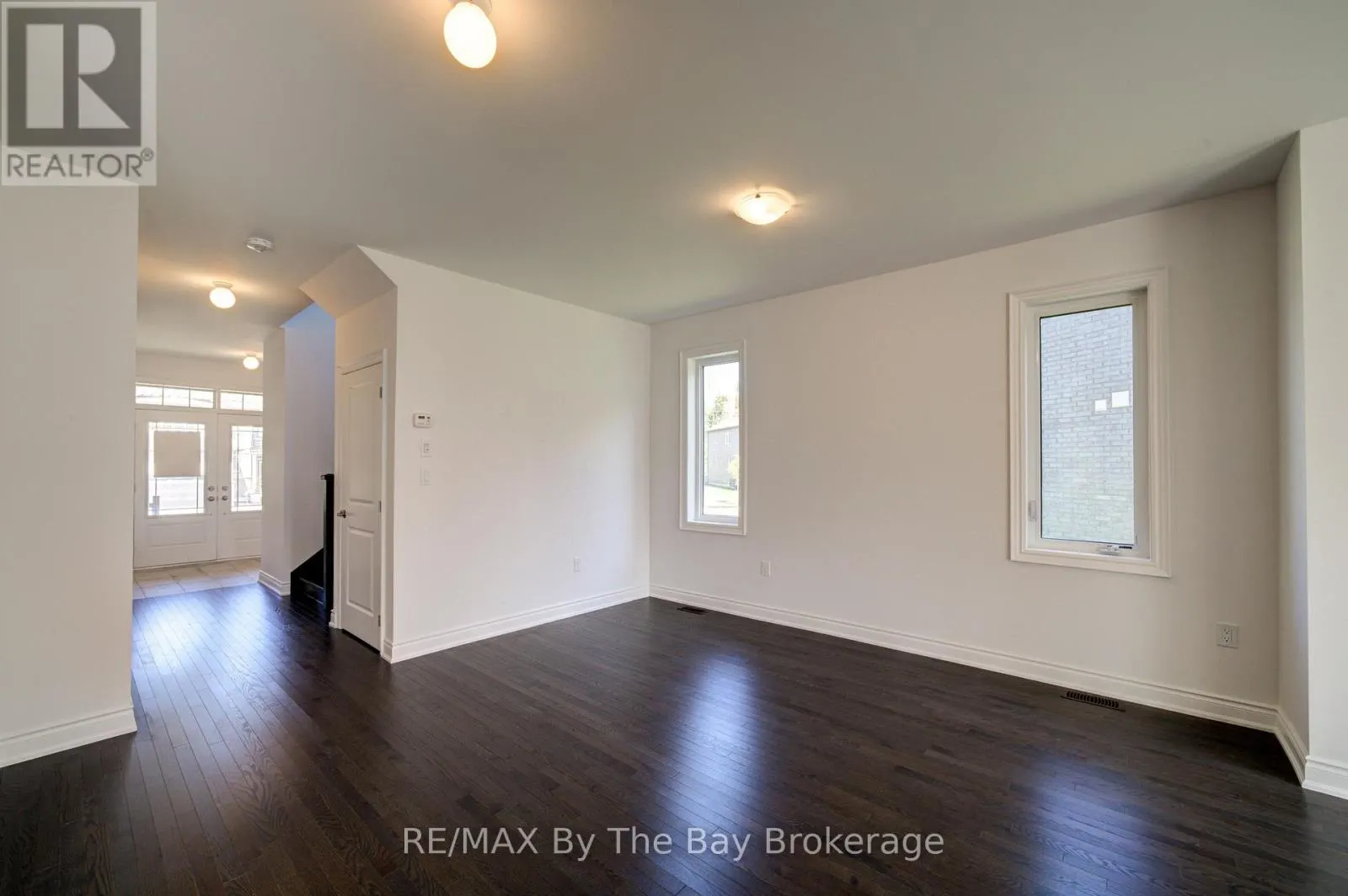 25 AMBER DRIVE