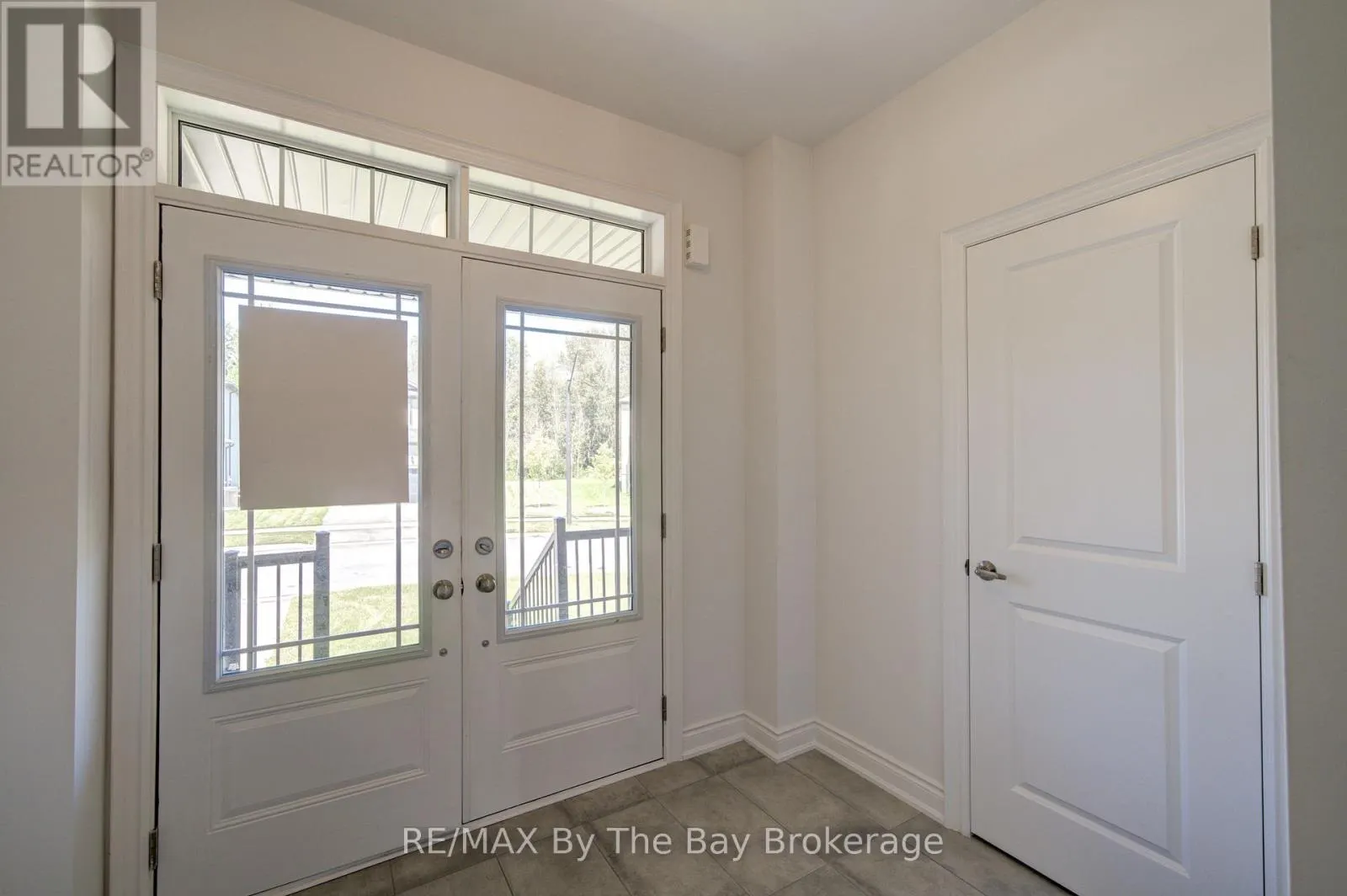 25 AMBER DRIVE