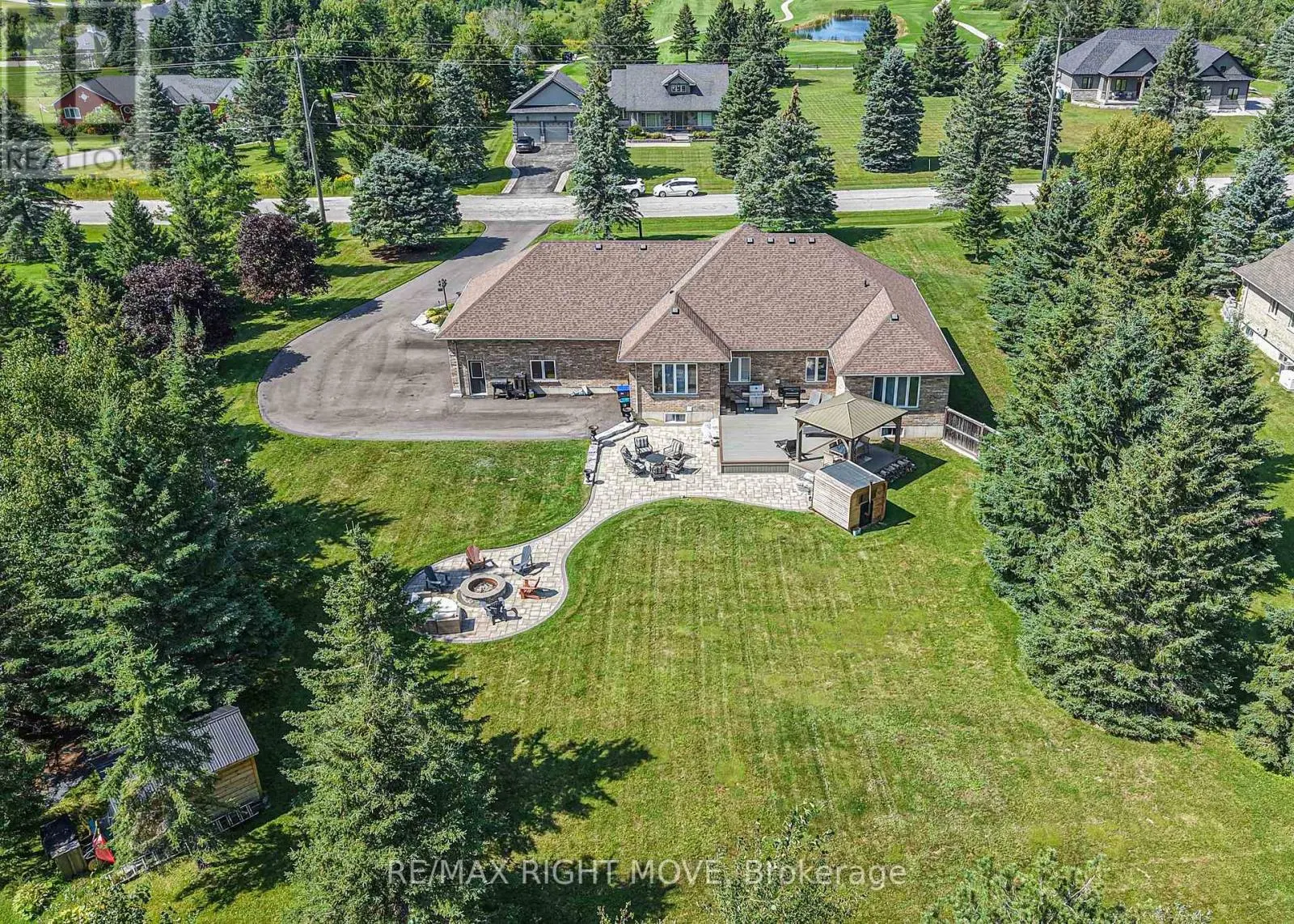 1043 HURLWOOD LANE